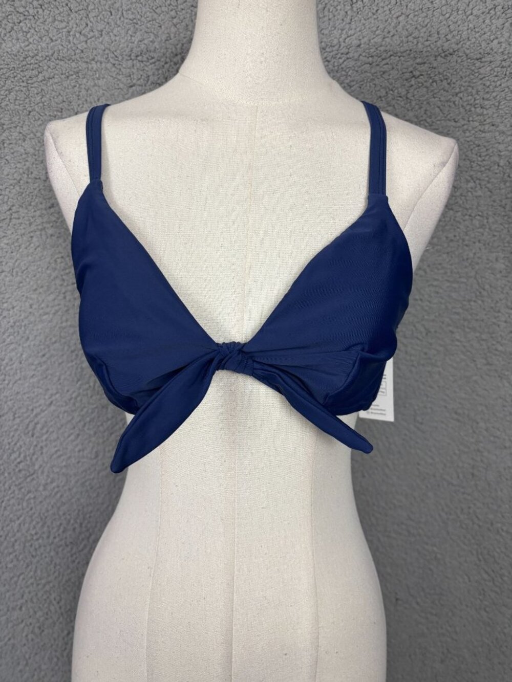 Cupshe Women's Bikini Top Tie Front Criss Cross Back Size Medium Blue NWT's.